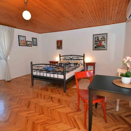 15147 Vakantiehuis Murter